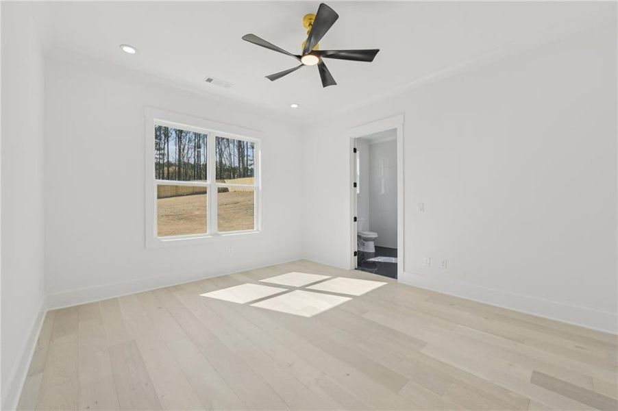 Spacious, unfurnished interior of a new home in , Grayson (Image 34).