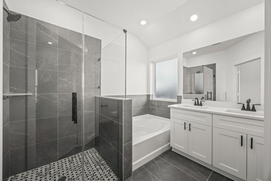 Furnished interior view inside a new home in Foxtail Palms, Manvel (Image 8). Furnished interior view inside a new home in Foxtail Palms, Manvel (Image 8).