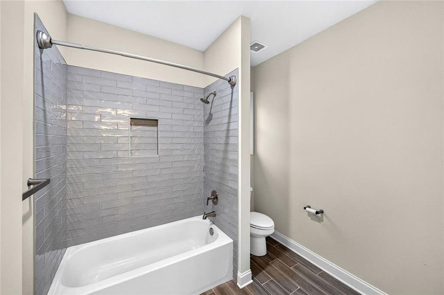 Furnished interior view inside a new home in , Bishop (Image 49).