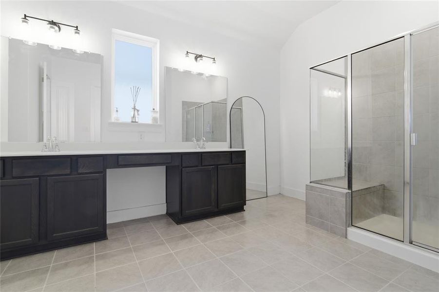 Furnished interior view inside a new home in , Hickory Creek (Image 8).