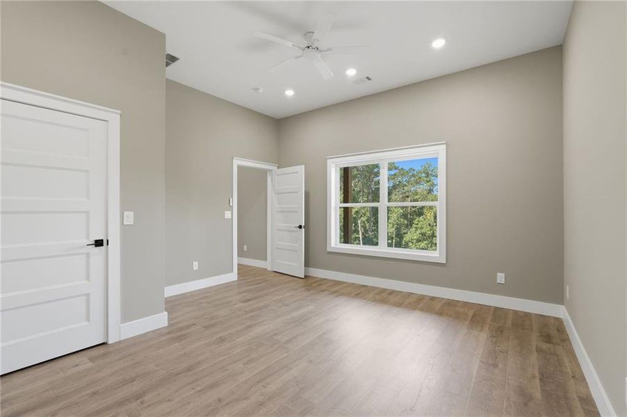 Spacious, unfurnished interior of a new home in , Talking Rock (Image 35). Spacious, unfurnished interior of a new home in , Talking Rock (Image 35).