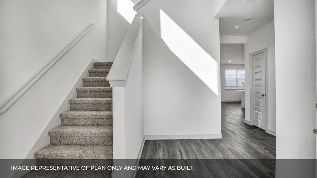 Spacious, unfurnished interior of a new home in Frontier, Mustang Ridge (Image 8).