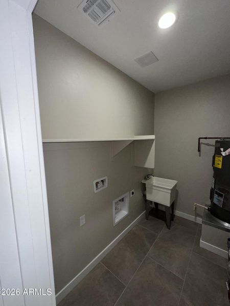 60127033-0069-4081-BA73-F7B1ACB50663