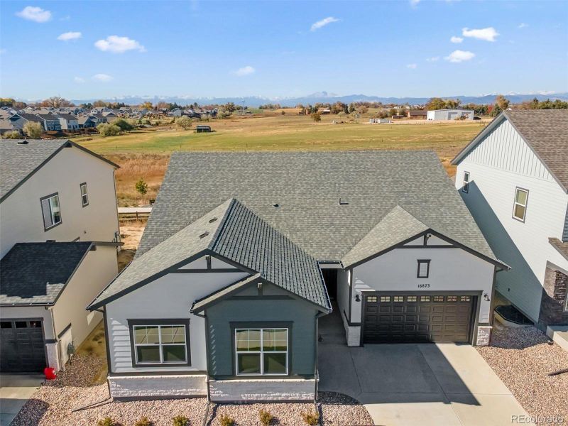 Image 38 of a home in Highlands Preserve.