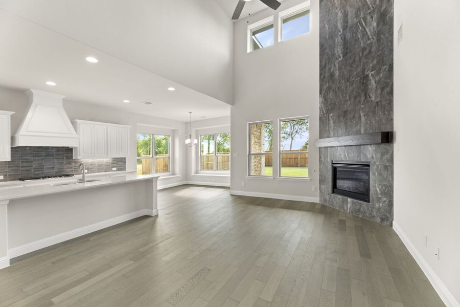 Spacious, unfurnished interior of a new home in River Ranch, Van Alstyne (Image 20).