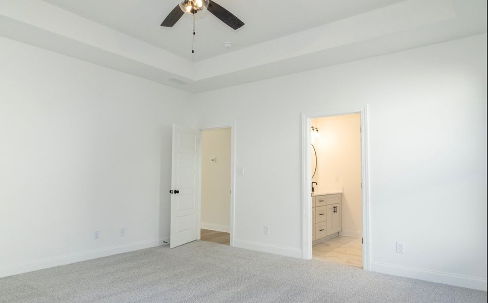 Spacious, unfurnished interior of a new home in Twelve Parks, Sharpsburg (Image 24).