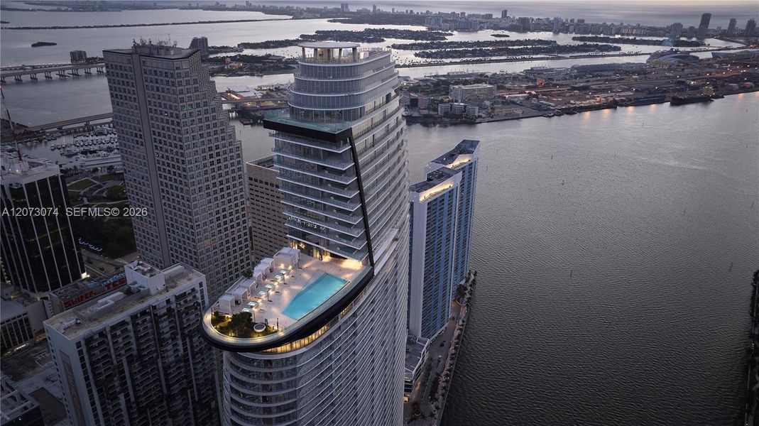 Condo located in Miami, FL showcasing its design and architecture (Image 4).