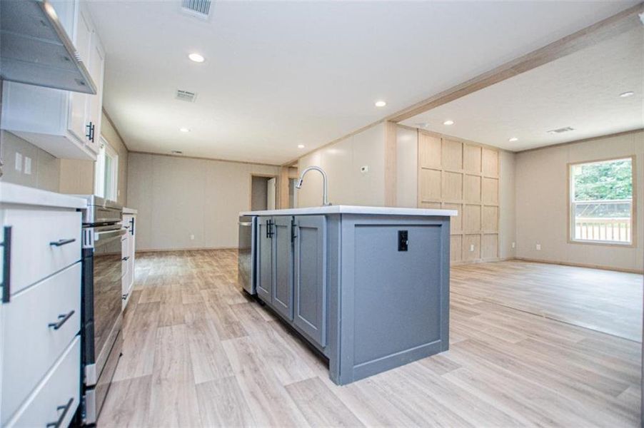 Furnished interior view inside a new home in , Temple (Image 5).