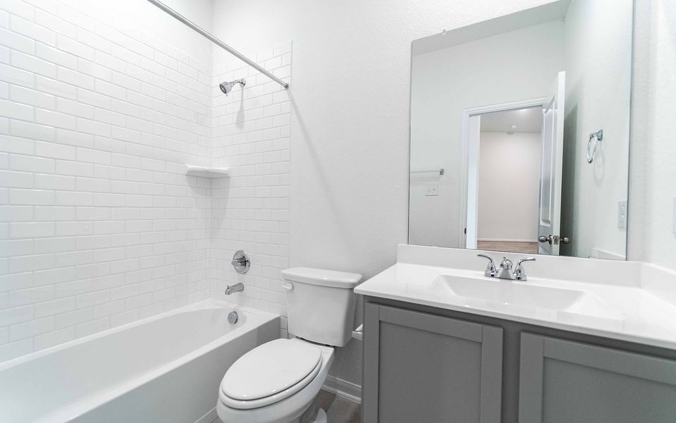 Furnished interior view inside a new home in Paramount, Kyle (Image 8).