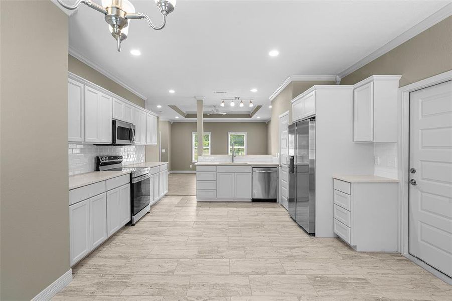 Furnished interior view inside a new home in , Corsicana (Image 4).