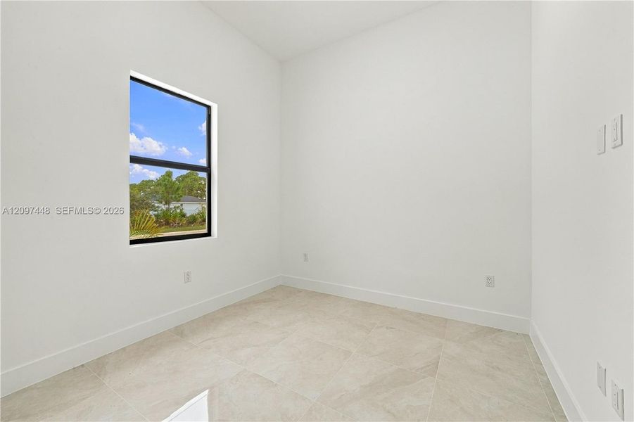 Spacious, unfurnished interior of a new home in , Lehigh Acres (Image 28).