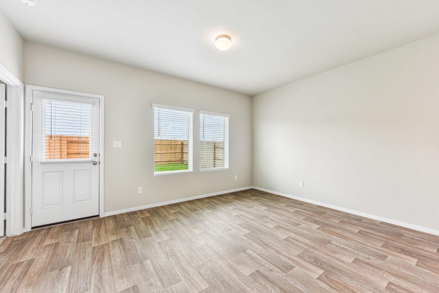 Spacious, unfurnished interior of a new home in Edgebrooke, Pflugerville (Image 23).