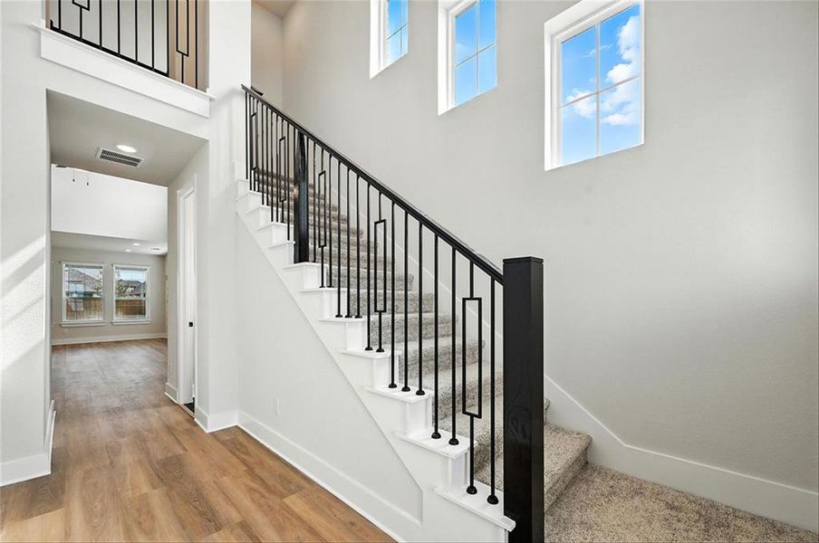 813StoneGroveRdLINCR010 813StoneGroveRdLINCR010