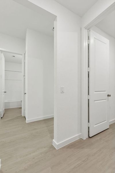 Spacious, unfurnished interior of a new home in Windcress, Cove (Image 30).