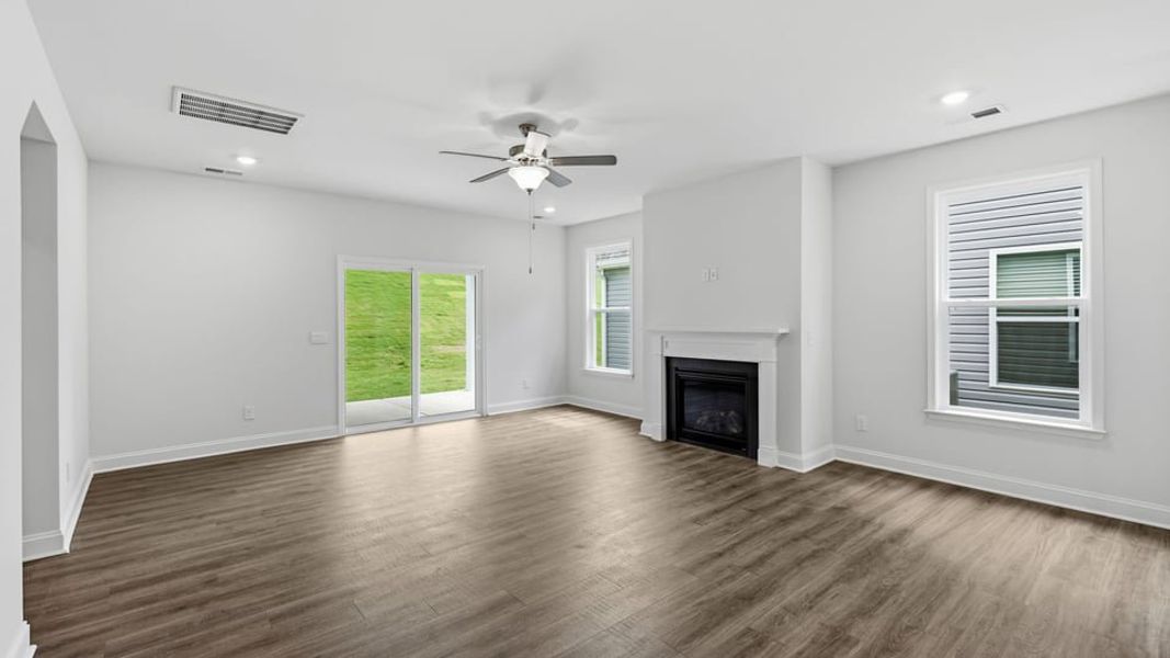 Spacious, unfurnished interior of a new home in Briargate, Fountain Inn (Image 20).