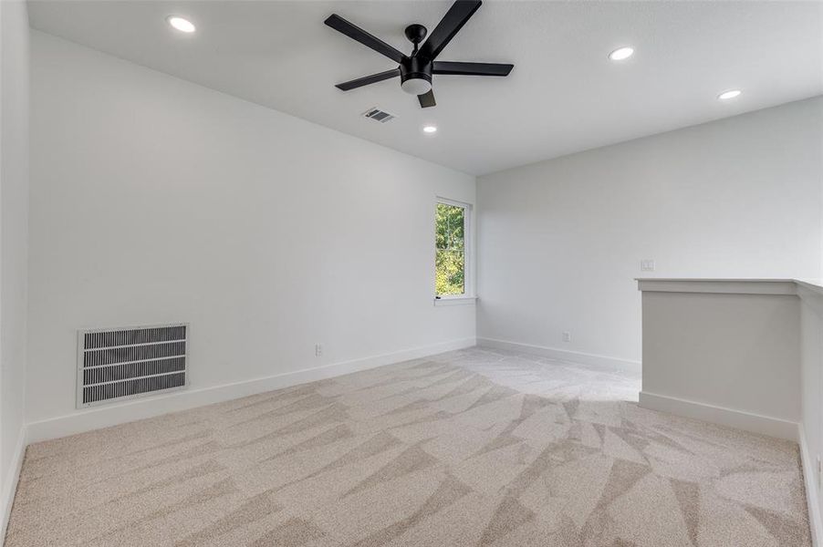 Spacious, unfurnished interior of a new home in , Gainesville (Image 22). Spacious, unfurnished interior of a new home in , Gainesville (Image 22).