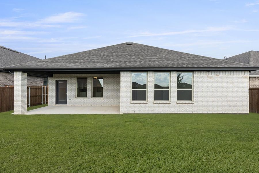 Representative exterior details of a home built from the Hunters Crossing Hickory 2240 by Brohn Homes in Hunters Crossing, Sealy (Image 19). Representative exterior details of a home built from the Hunters Crossing Hickory 2240 by Brohn Homes in Hunters Crossing, Sealy (Image 19).