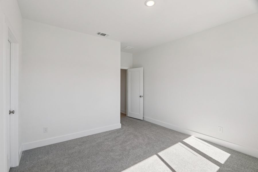 Spacious, unfurnished interior of a new home in Sauls Ranch, Round Rock (Image 34). Spacious, unfurnished interior of a new home in Sauls Ranch, Round Rock (Image 34).