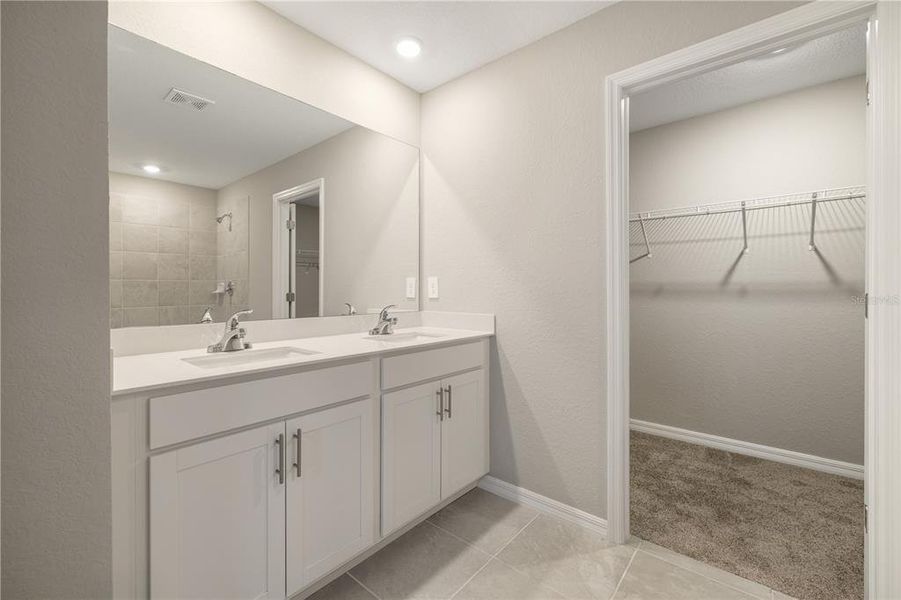 Furnished interior view inside a new home in , Bradenton (Image 12).