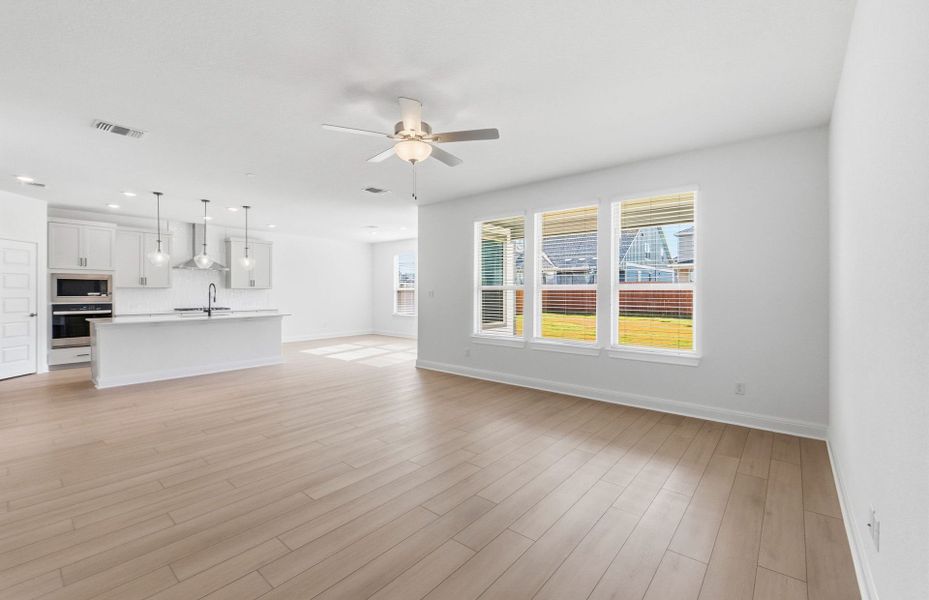 Spacious, unfurnished interior of a new home in Santa Rita Ranch, Liberty Hill (Image 36). Spacious, unfurnished interior of a new home in Santa Rita Ranch, Liberty Hill (Image 36).
