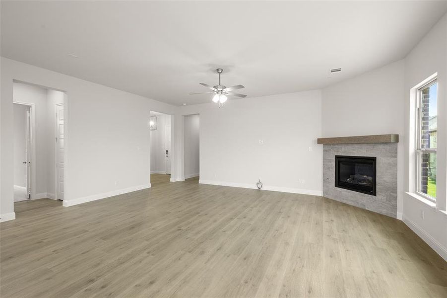 417 Daybreak- Dining-2 417 Daybreak- Dining-2