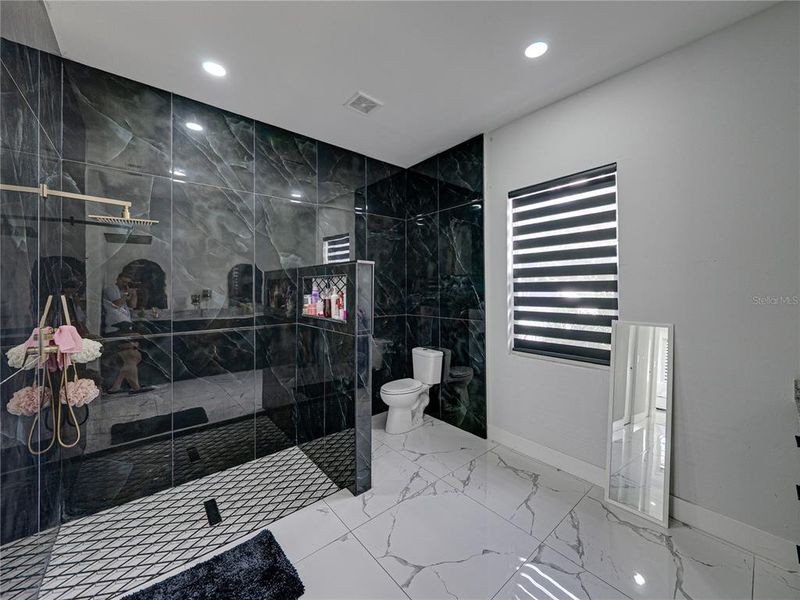 Furnished interior view inside a new home in , Lakeland (Image 32).