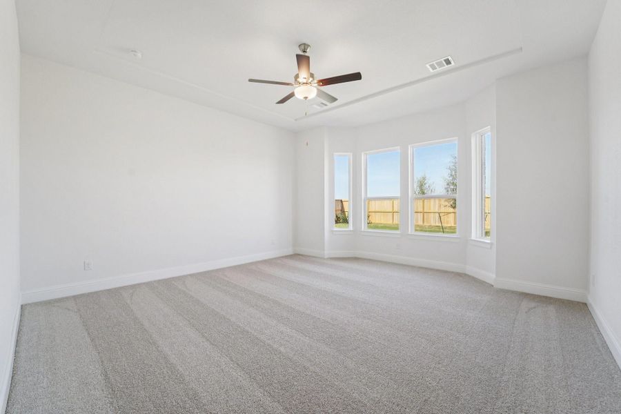 Spacious, unfurnished interior of a new home in Meridiana 70', Manvel (Image 22).