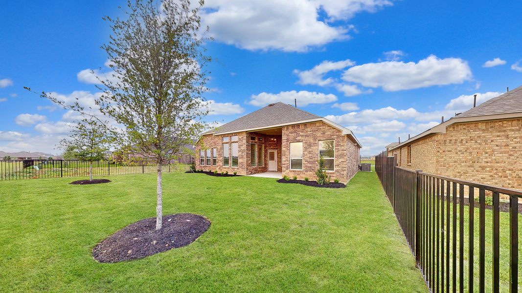 Representative exterior details of a home built from the Floor Plan 2175 by Colina Homes in Grand Magnolia, Magnolia (Image 4).