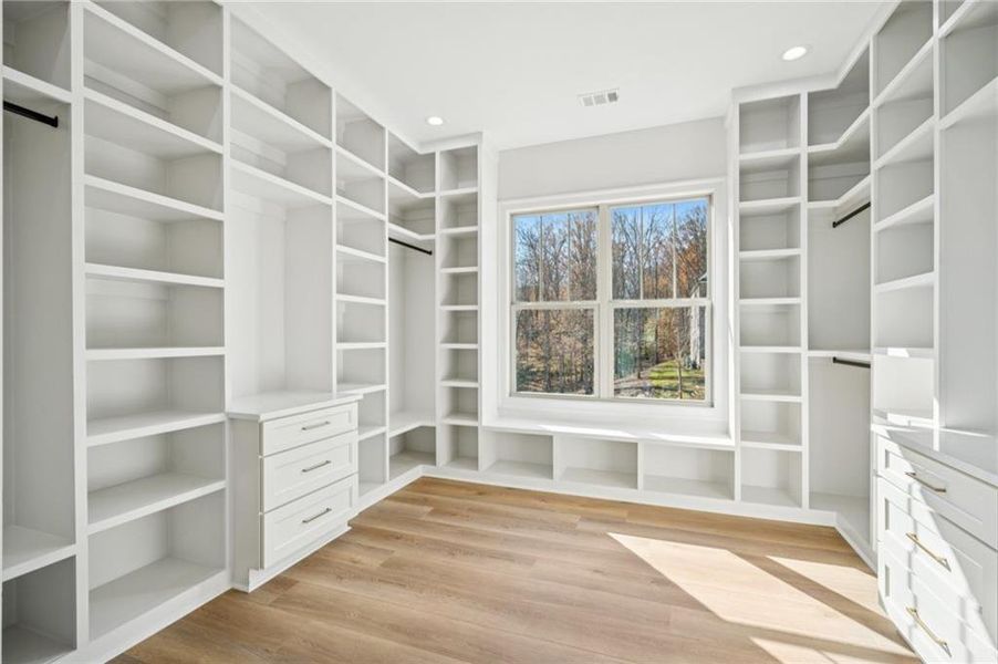Spacious, unfurnished interior of a new home in , Gainesville (Image 53).