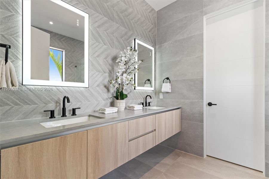 Furnished interior view inside a new home in , Miami (Image 17).