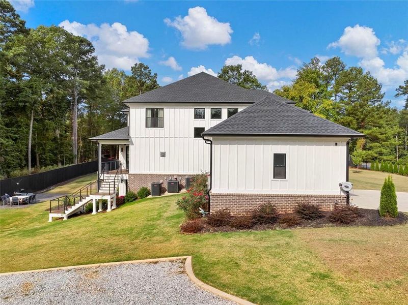 Image 81 of a home in .