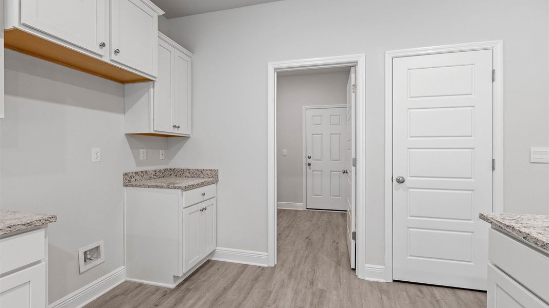 Furnished interior view inside a new home in Greystone, Crawfordville (Image 10).
