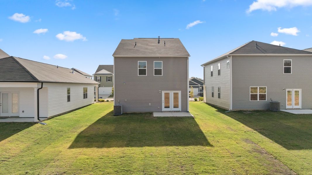 Representative exterior details of a home built from the Somerset by D.R. Horton in Highland Hills, Graniteville (Image 3).