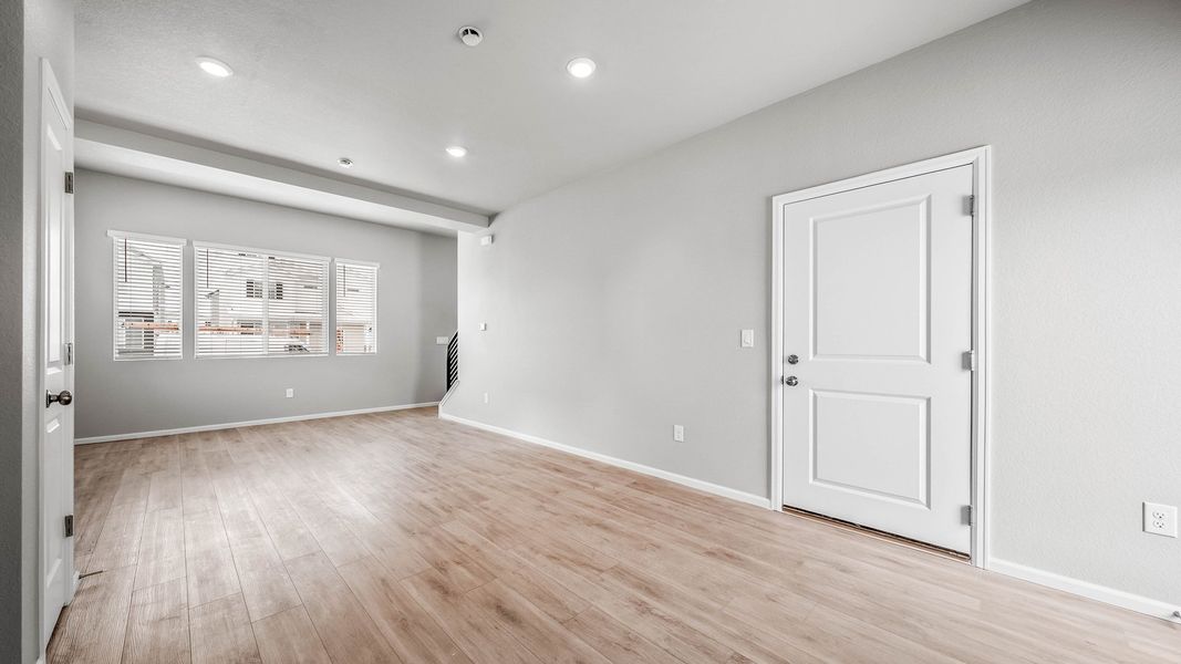 Spacious, unfurnished interior of a new home in Thompson River Ranch, Johnstown (Image 15). Spacious, unfurnished interior of a new home in Thompson River Ranch, Johnstown (Image 15).