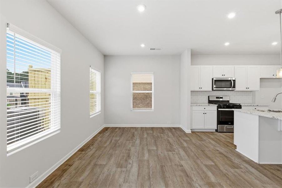 Image 32 of a home in Park Center Pointe.