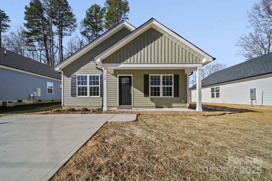 Image 44 of a home in .