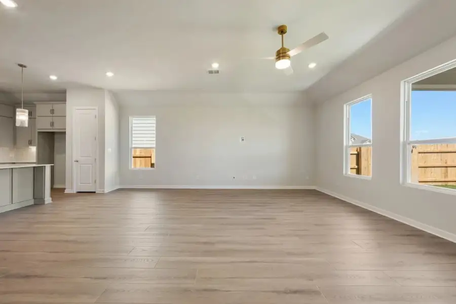 Breakfast Area & Family Room