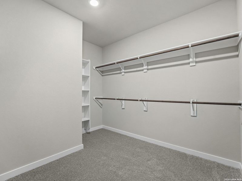 Spacious, unfurnished interior of a new home in Saddle Creek Ranch, Cibolo (Image 23).