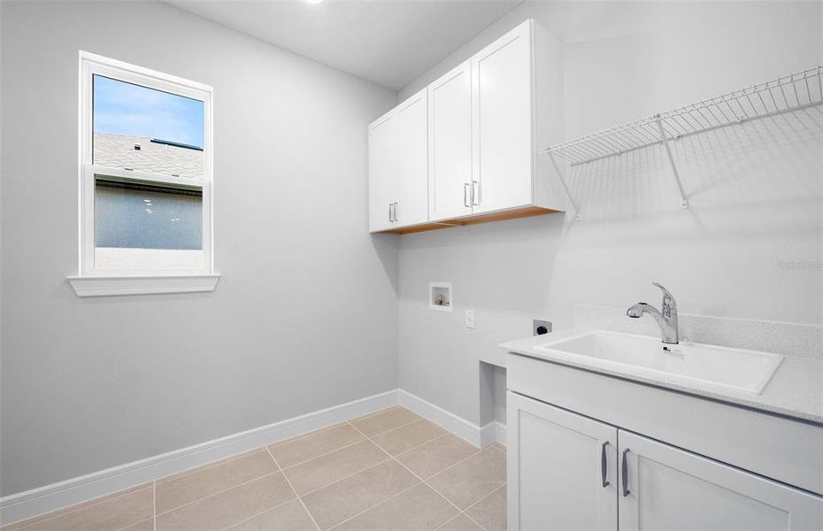 Furnished interior view inside a new home in Del Webb Stone Creek, Ocala (Image 11).