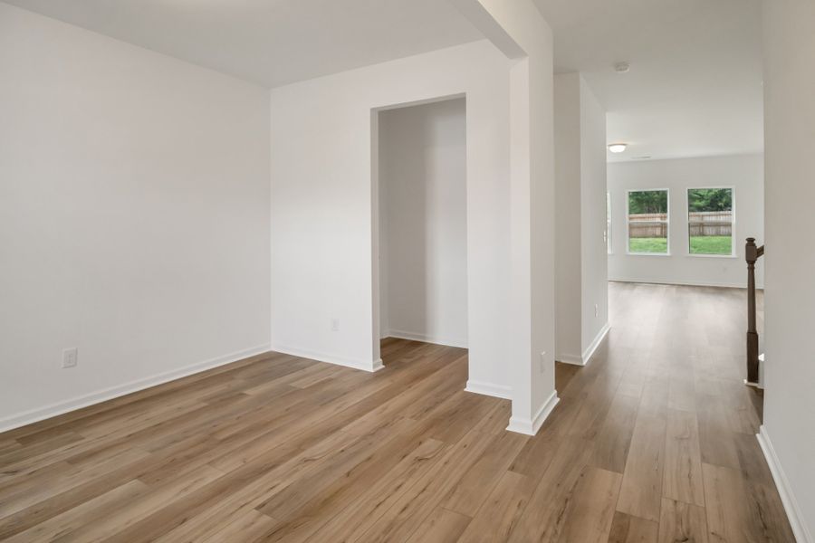 *This is a marketing photo. Colors/options may be different.*