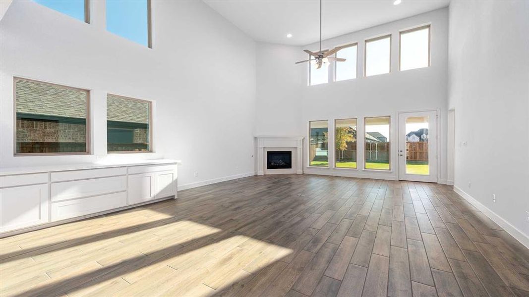 Spacious, unfurnished interior of a new home in Trinity Falls 50', McKinney (Image 28).