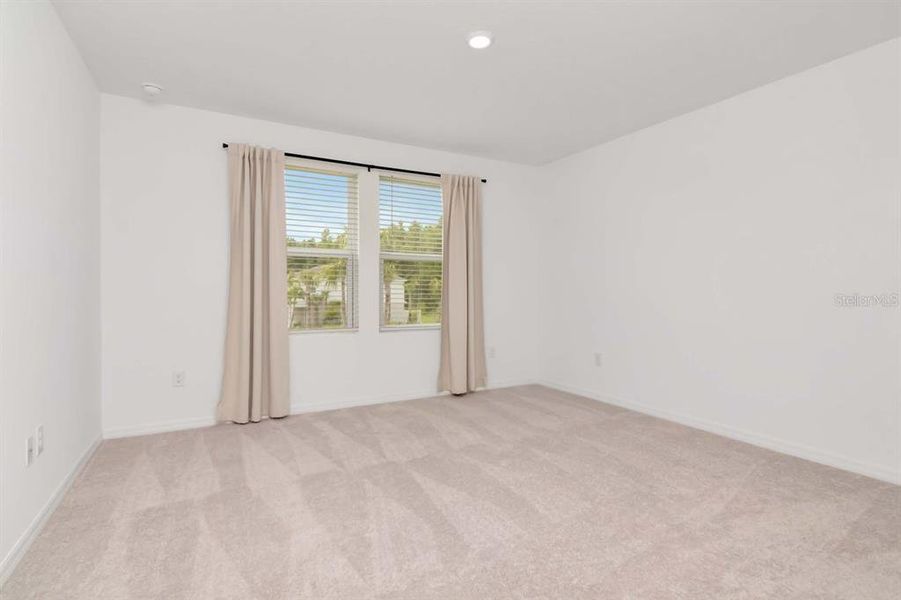 Spacious, unfurnished interior of a new home in , Wesley Chapel (Image 20).