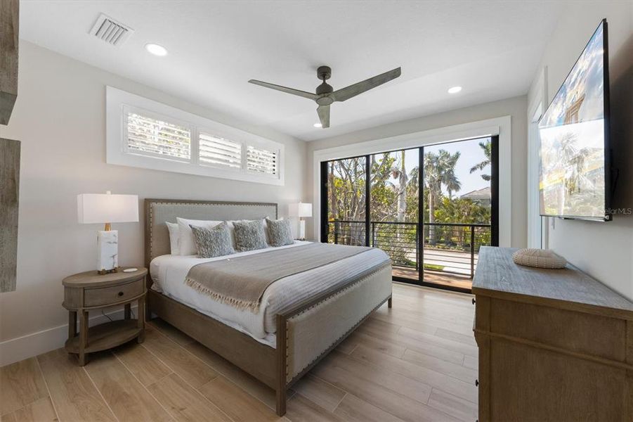 Furnished interior view inside a new home in , Sarasota (Image 53).