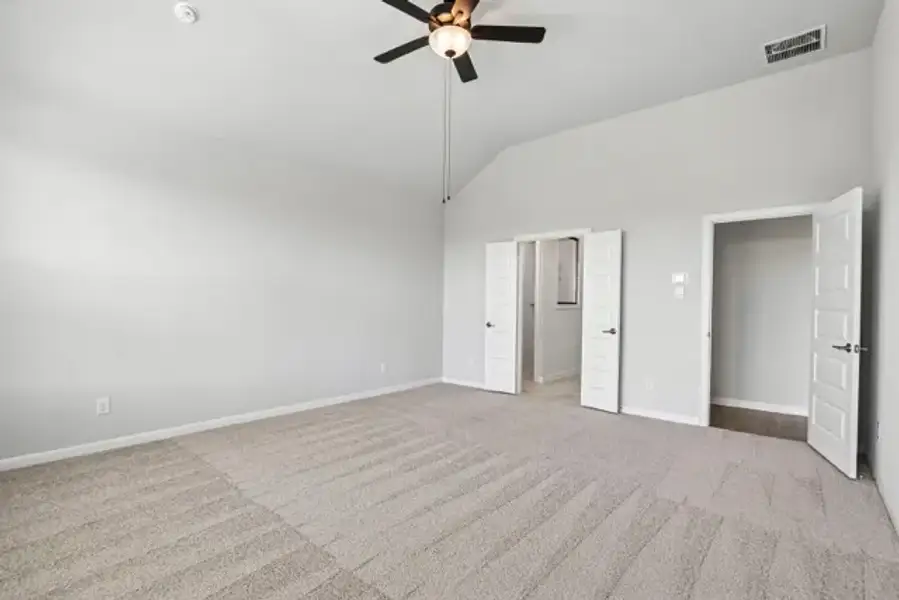 Spacious, unfurnished interior of a new home in Tinsley Meadows, Van Alstyne (Image 22).