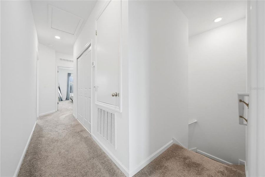 Spacious, unfurnished interior of a new home in , Davenport (Image 26).