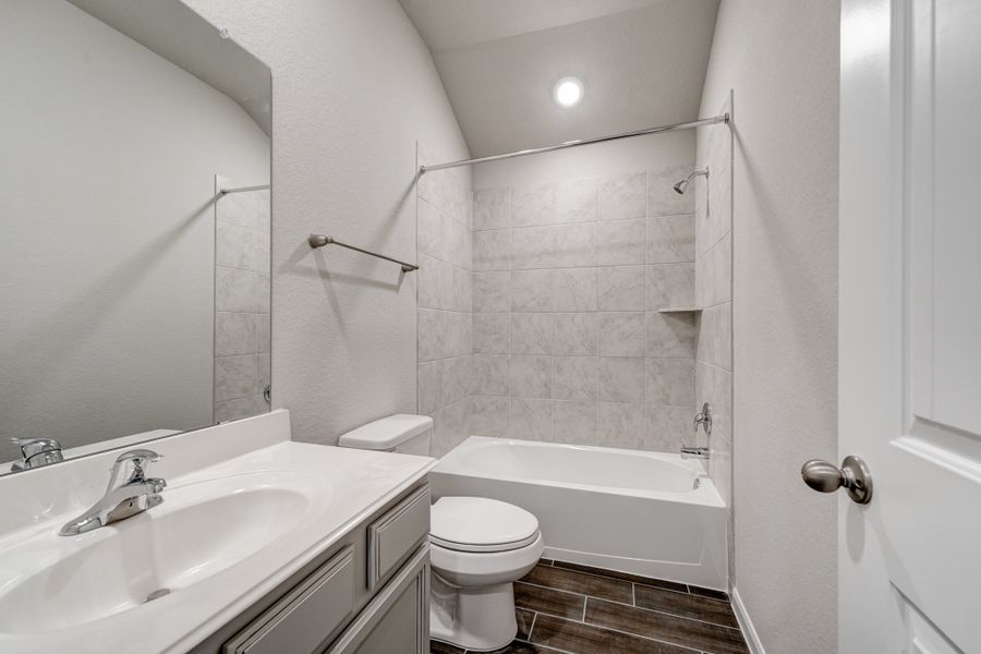 Representative furnished interior of a home built from the Hays by Beazer Homes in Laurel Landing: Founders Collection, Alvin (Image 9).