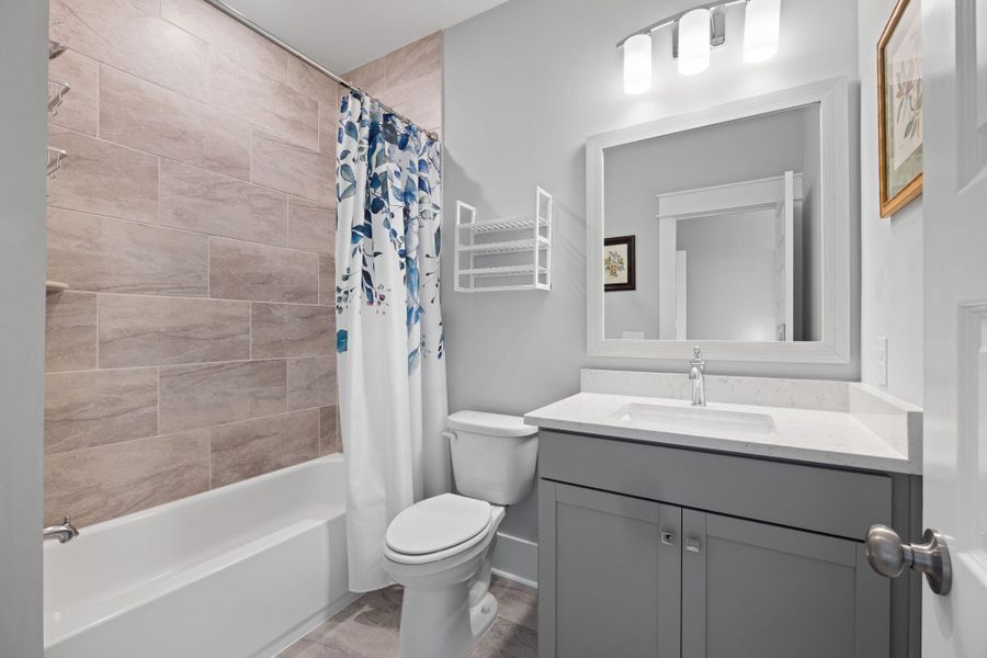 Furnished interior view inside a new home in Wando Village, Charleston (Image 7).