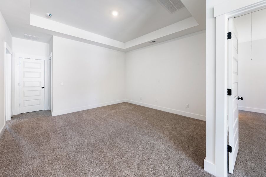 Representative unfurnished interior of a home built from the St. Ledger by Hunter Quinn Homes in Creek Pointe, Moncks Corner (Image 27).