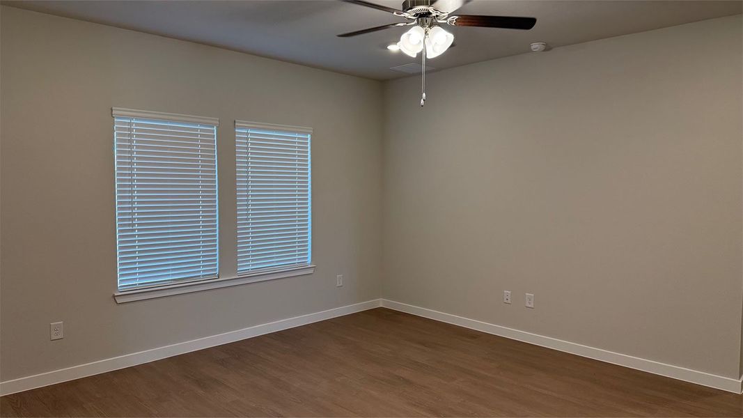 Spacious, unfurnished interior of a new home in London Towne, Corpus Christi (Image 17).