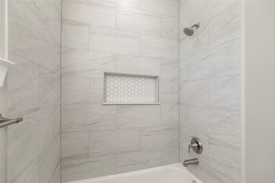 Secondary bathroom tub/shower combo